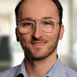 Dr. med. Domagoj Schunk, MHBA